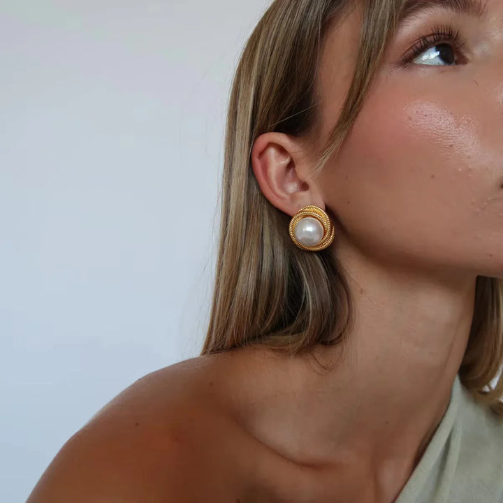 Valantomode | Heavyweight Plated Rope-Textured Earrings with Freshwater Pearl