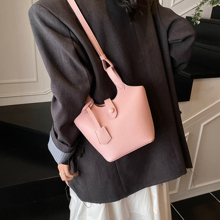 Valantomode | Lyra Pebble Sovereign – Premium Pebbled Vegan Leather Structured Bucket Tote