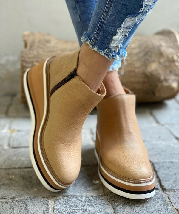 Valantomode | Stylish Waterproof Orthopedic Boots for All-Day Comfort