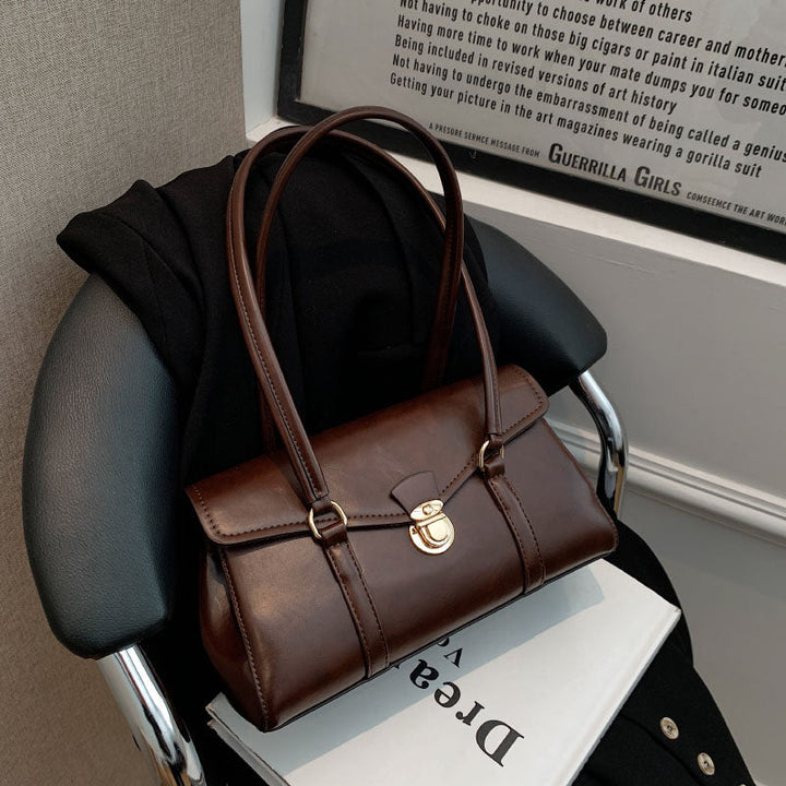 Valantomode | Women’s Heritage Leather Shoulder Bag – Timeless Legacy & Tactical Elegance
