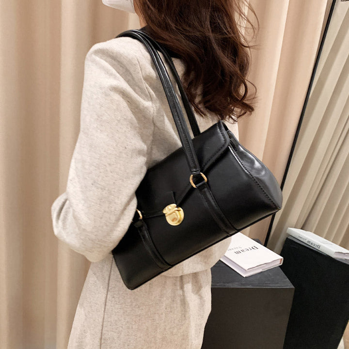 Valantomode | The Veridian Heritage Garrison – Women's Premium Vintage-Inspired Vegan Leather Shoulder Bag