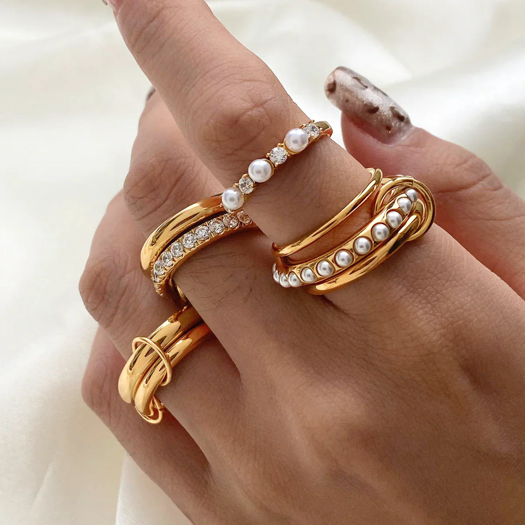 Valantomode | Plated Interlocking Dual-Band Sculptural Ring for Women
