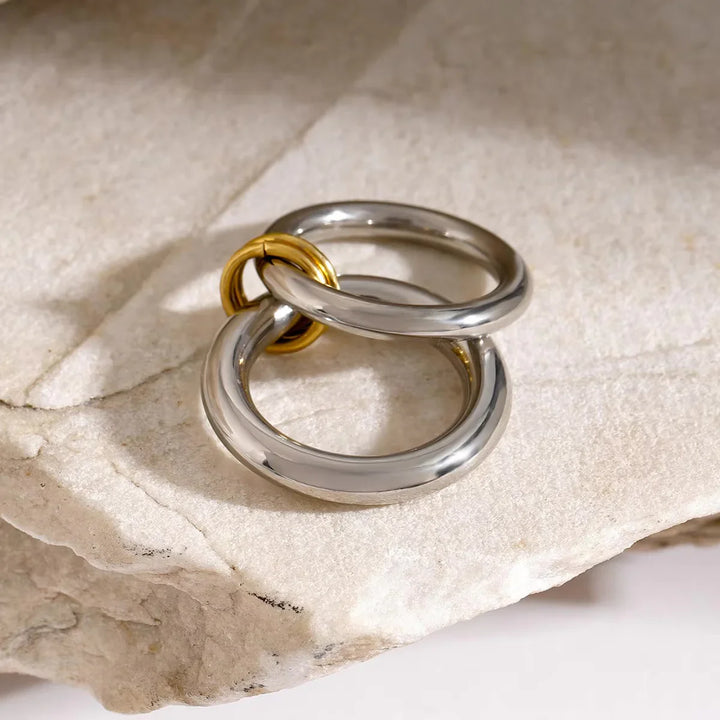 Valantomode | Plated Interlocking Dual-Band Sculptural Ring for Women