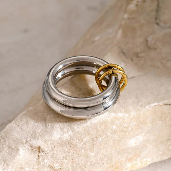 Valantomode | Plated Interlocking Dual-Band Sculptural Ring for Women