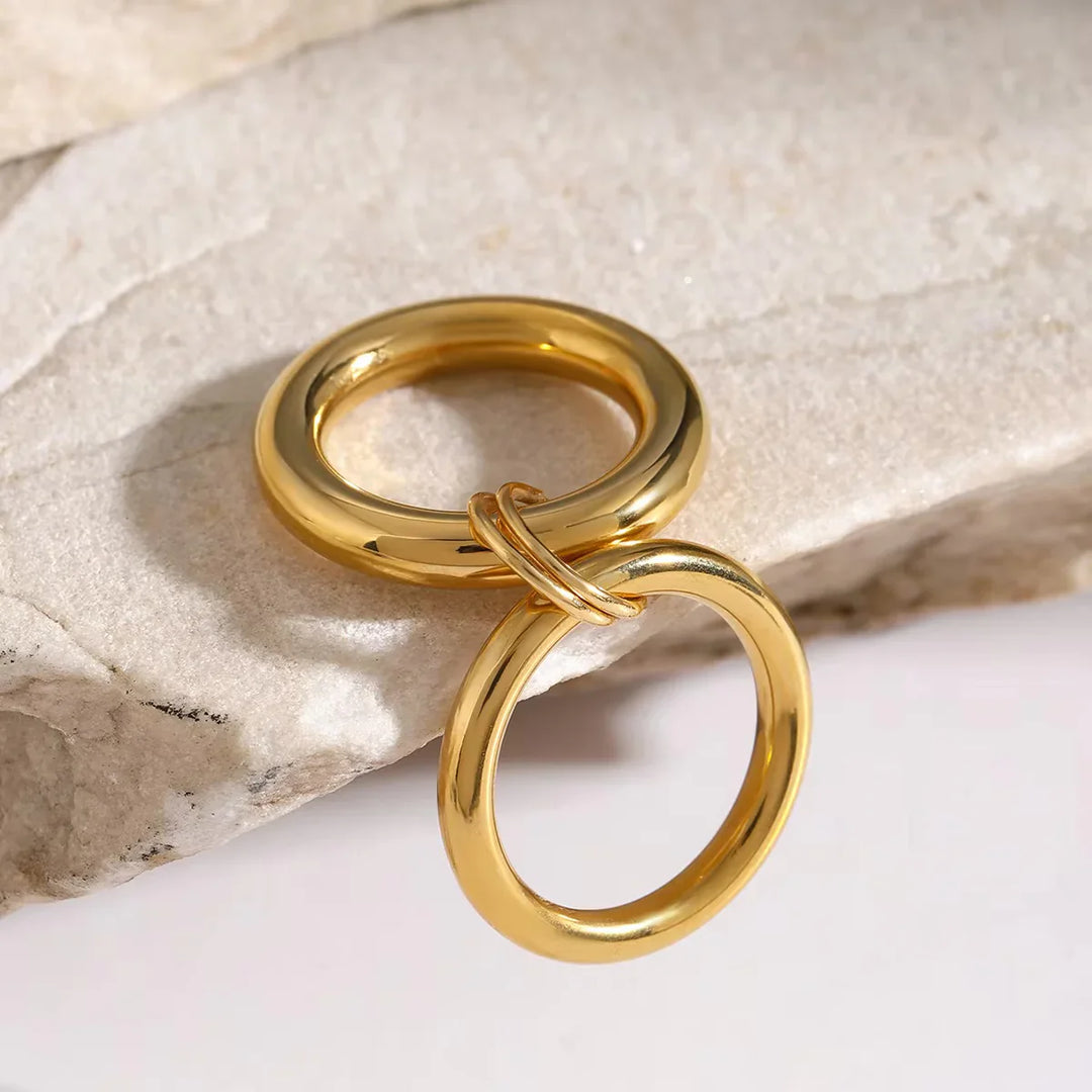 Valantomode | Plated Interlocking Dual-Band Sculptural Ring for Women