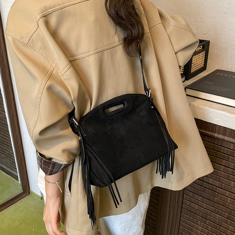 Valantomode | Velvet Cyclus Tassella – Premium Vegan Suede Adjustable Bucket Bag & Crossbody