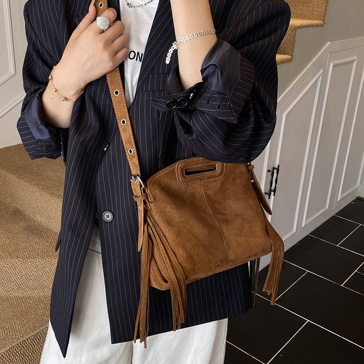 Valantomode | Velvet Cyclus Tassella – Premium Vegan Suede Adjustable Bucket Bag & Crossbody
