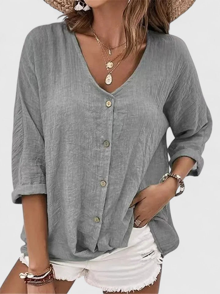 Valantomode | Blouse Featuring Sophisticated Design