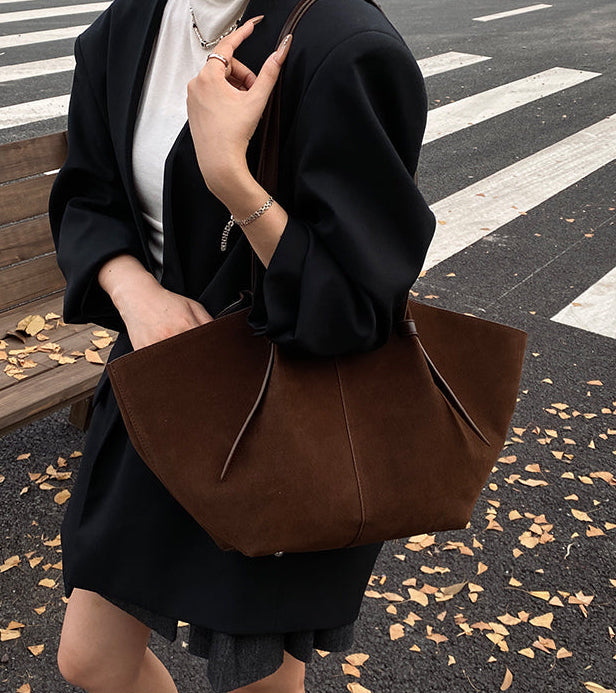 Valantomode | Velvet Goliath Garrison – Oversized Premium Vegan Suede Coffee Tote for Winter Logistics