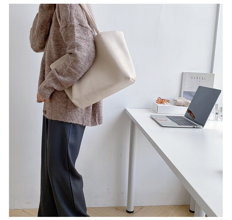 Valantomode | The ‘Aurelius’ Monolith Carrier – Women's Premium Executive Shoulder Tote