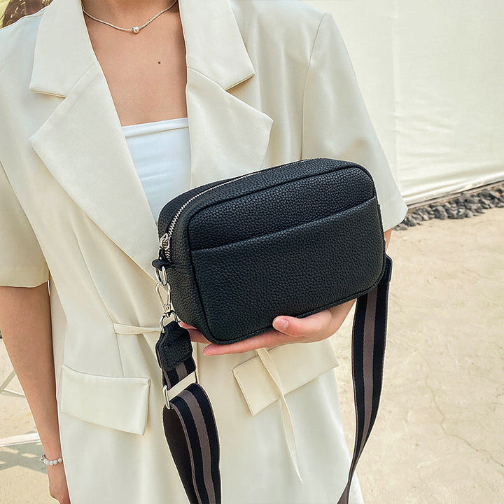 Valantomode | Aura Kinetic Sentry – Compact Executive Shoulder Bag with Contrast Statement Strap