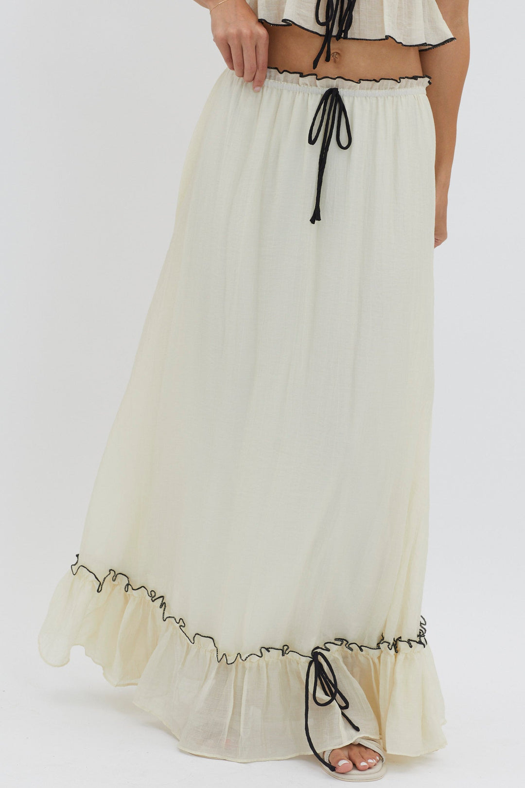 Valantomode | Ruffled Two-Piece Summer Set for Stylish Days