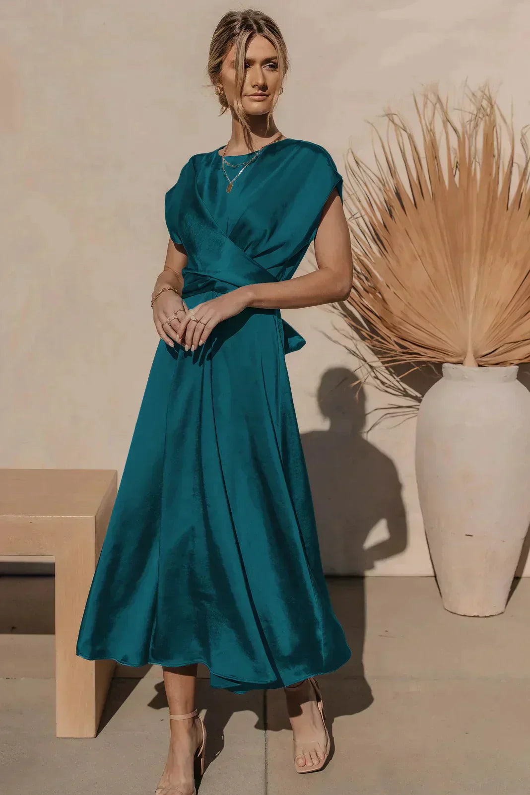 Valantomode | Chic Satin Dress for Women's Night Out and Special Events