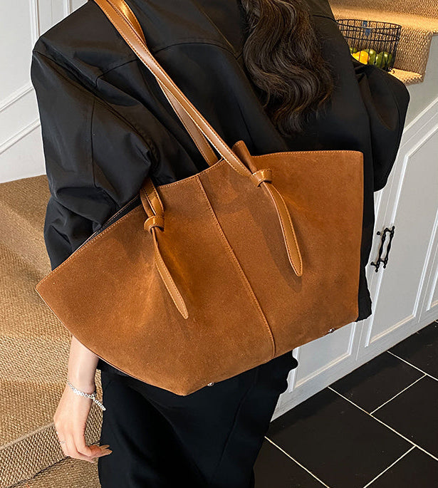 Valantomode | Velvet Goliath Garrison – Oversized Premium Vegan Suede Coffee Tote for Winter Logistics