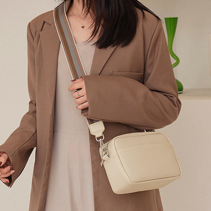 Valantomode | Aura Kinetic Sentry – Compact Executive Shoulder Bag with Contrast Statement Strap