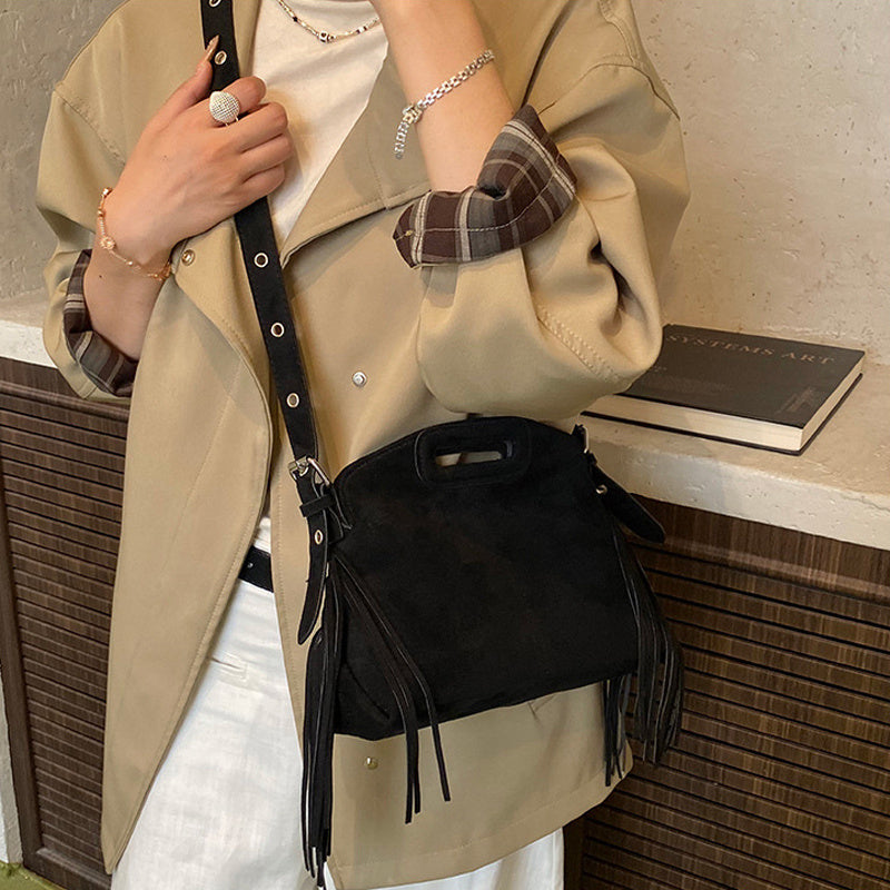 Valantomode | Velvet Cyclus Tassella – Premium Vegan Suede Adjustable Bucket Bag & Crossbody