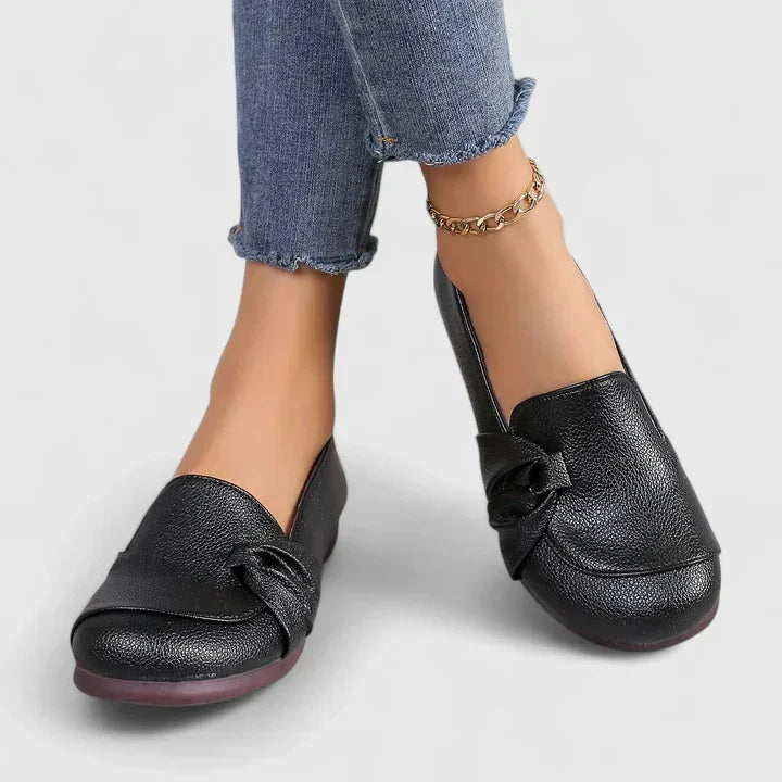 Valantomode | Footwear with Graceful Design