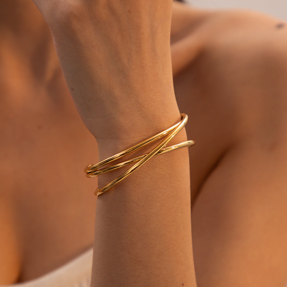 Valantomode | Gold Plated Intertwined Bangle for Women