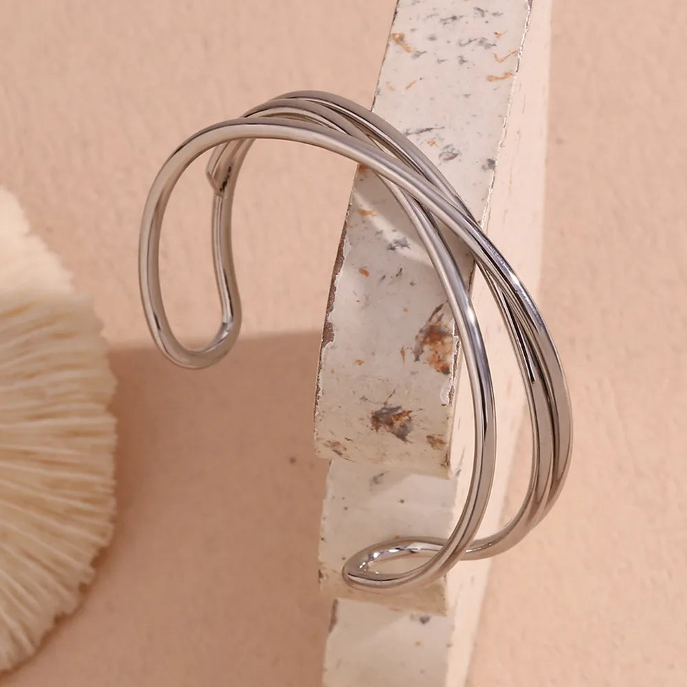 Valantomode | Gold Plated Intertwined Bangle for Women