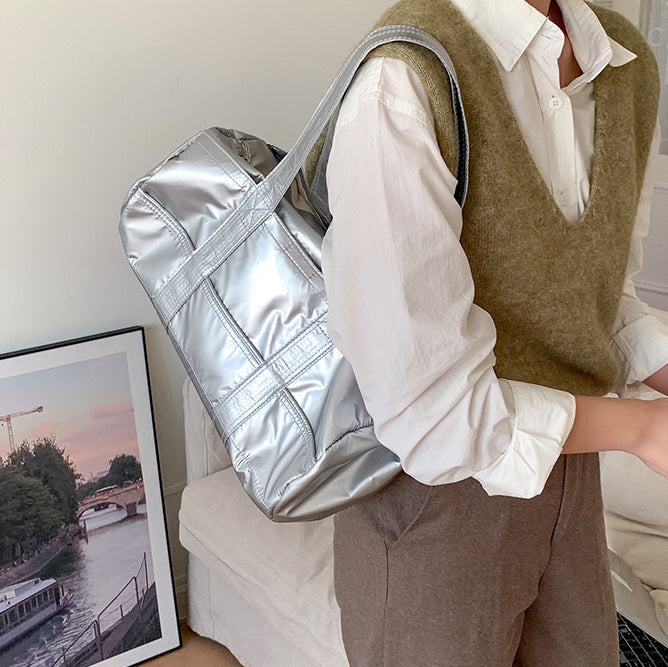 Valantomode | The Apex Nylon Transit Vessel – Women's Premium Compact Tactical Duffle