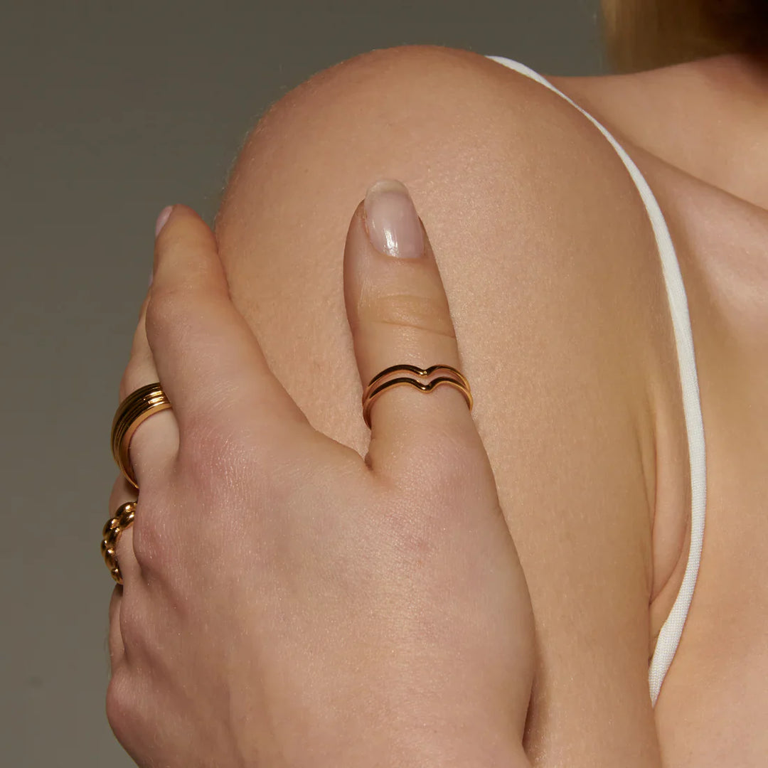 Valantomode | Lightweight Plated Parallel Twin-Band Ring for Women