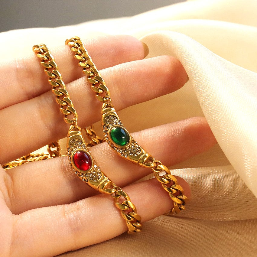 Valantomode | Plated Victoria Gold Necklace with Monolithic Pendant Architecture