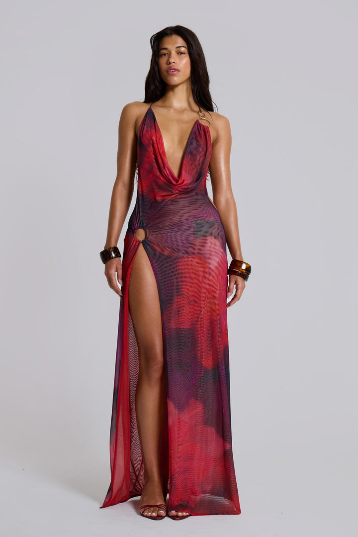 Valantomode | Stylish Red Maxi Dress Ideal for Summer Events and Parties