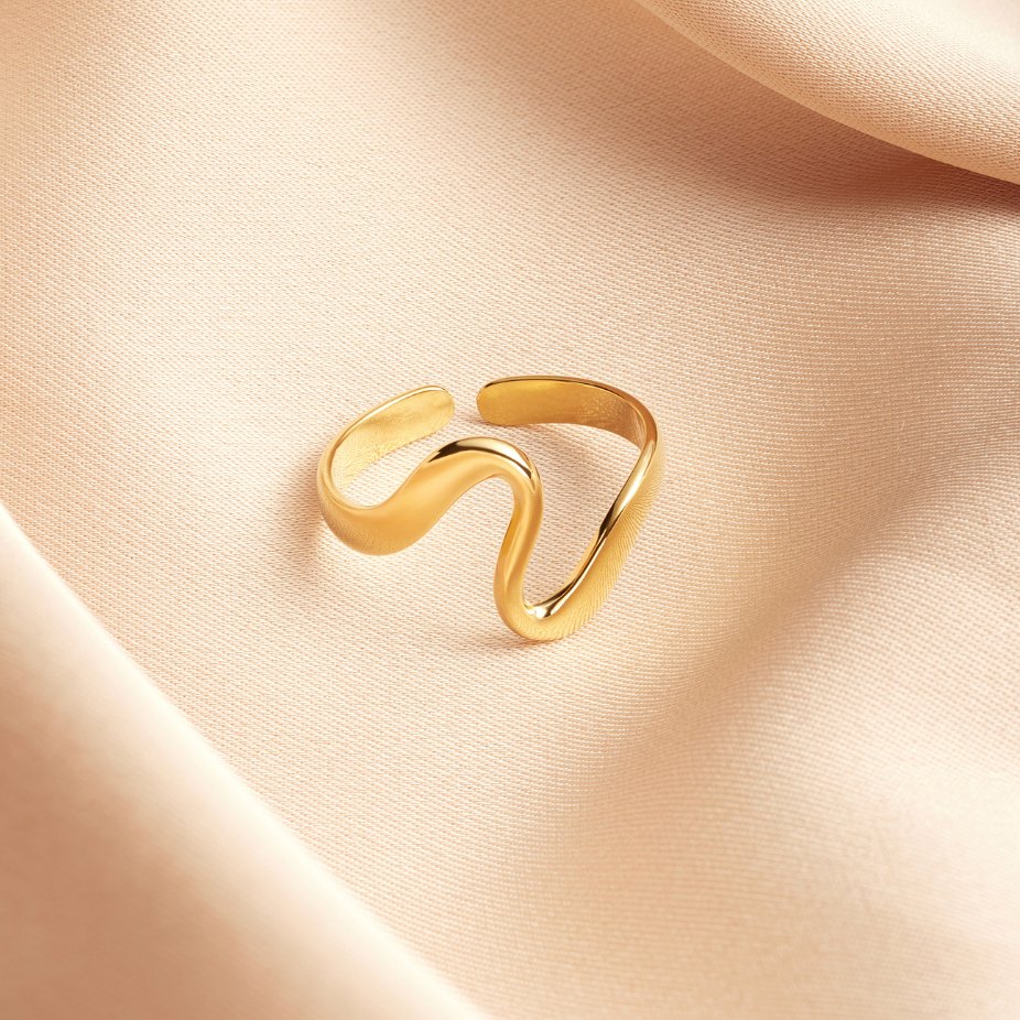 Valantomode | Lightweight Plated Undulating Wave Ring with Adjustable Open-Ended Design
