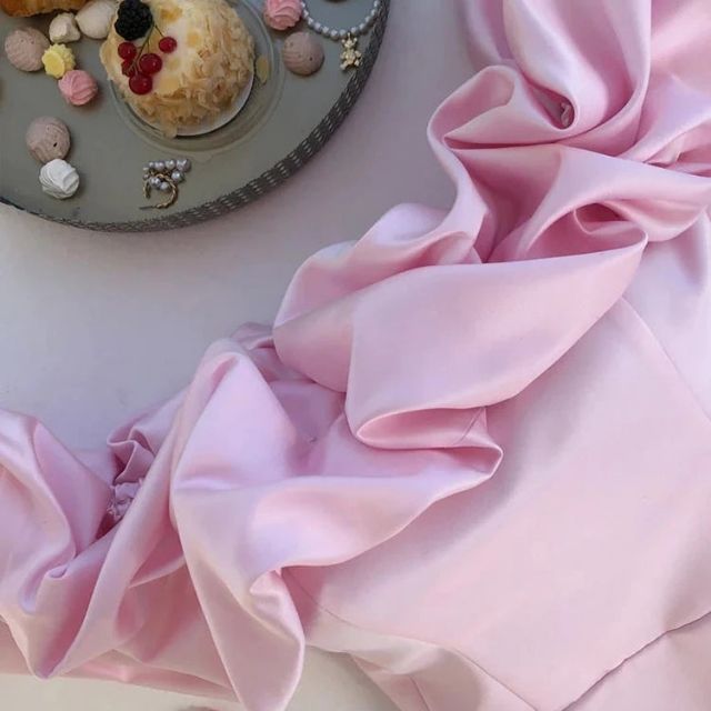 Valantomode | Off-Shoulder Ruffled Cocktail Dress for Modern Women