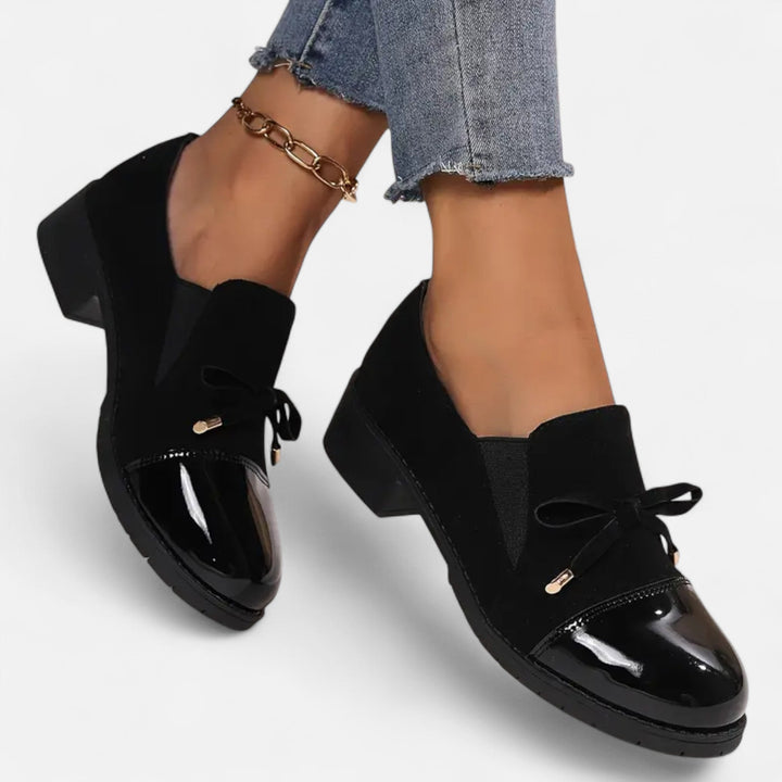 Valantomode | Women’s Moccasin Loafers with Bow Detail