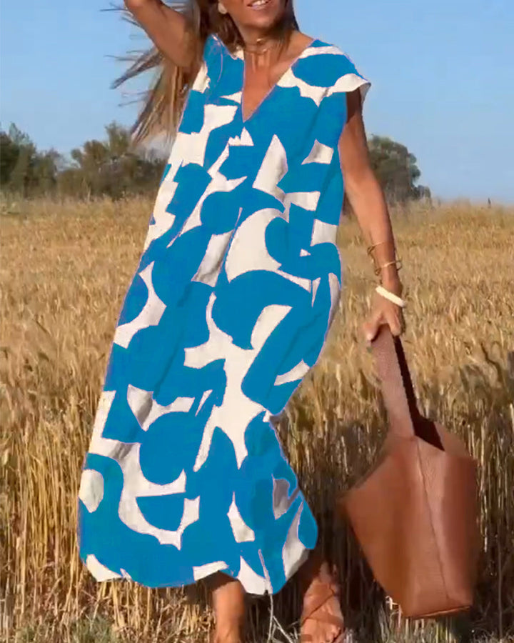 Valantomode | Dress with Relaxed Abstract Design