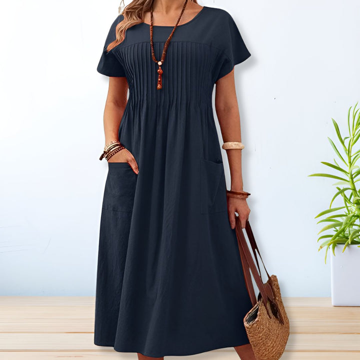 Valantomode | Dress with Relaxed Fit