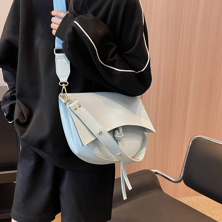 Valantomode | The ‘Aurelius’ Leather Saddle Bag – Sovereign Curve & Linear Precision