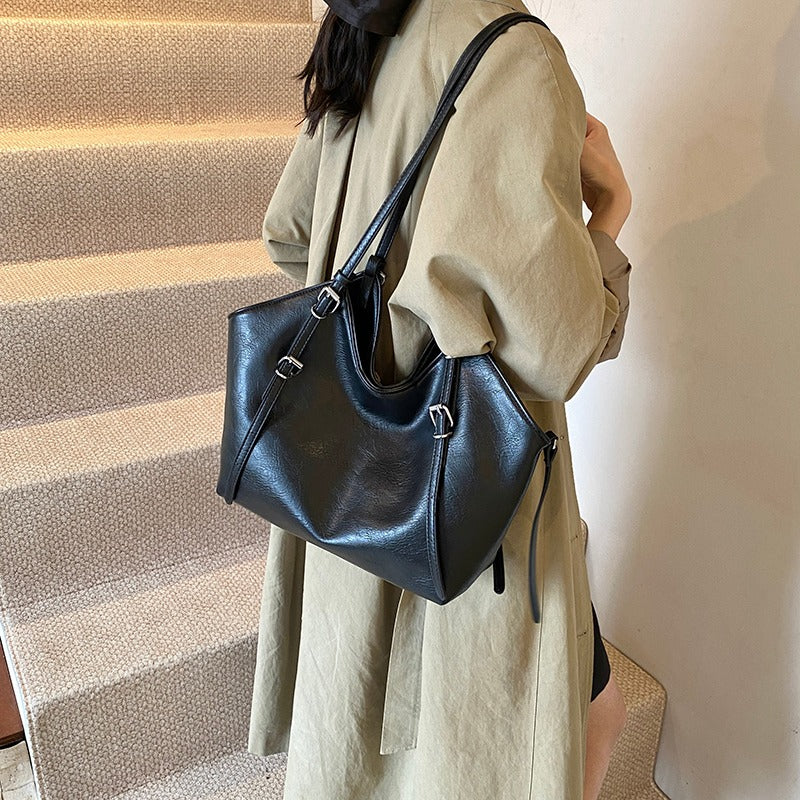 Valantomode | Amara Horizon Executive – Premium Vegan Leather Large Professional Shoulder Bag