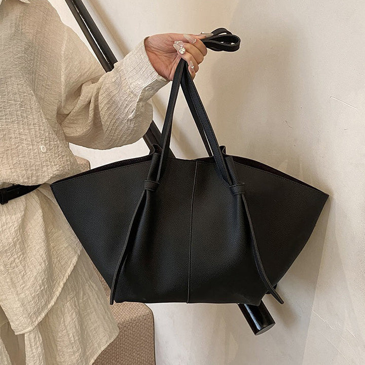 Valantomode | Amara Goliath Executive – 53cm Premium Vegan Leather XL Oversized Professional Tote