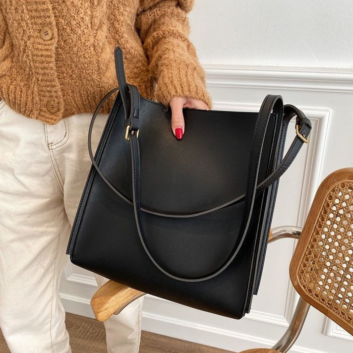 Valantomode | The ‘Aurelius’ Veridian Sovereign Monolith – Women's Premium Vegan Leather Executive Tote