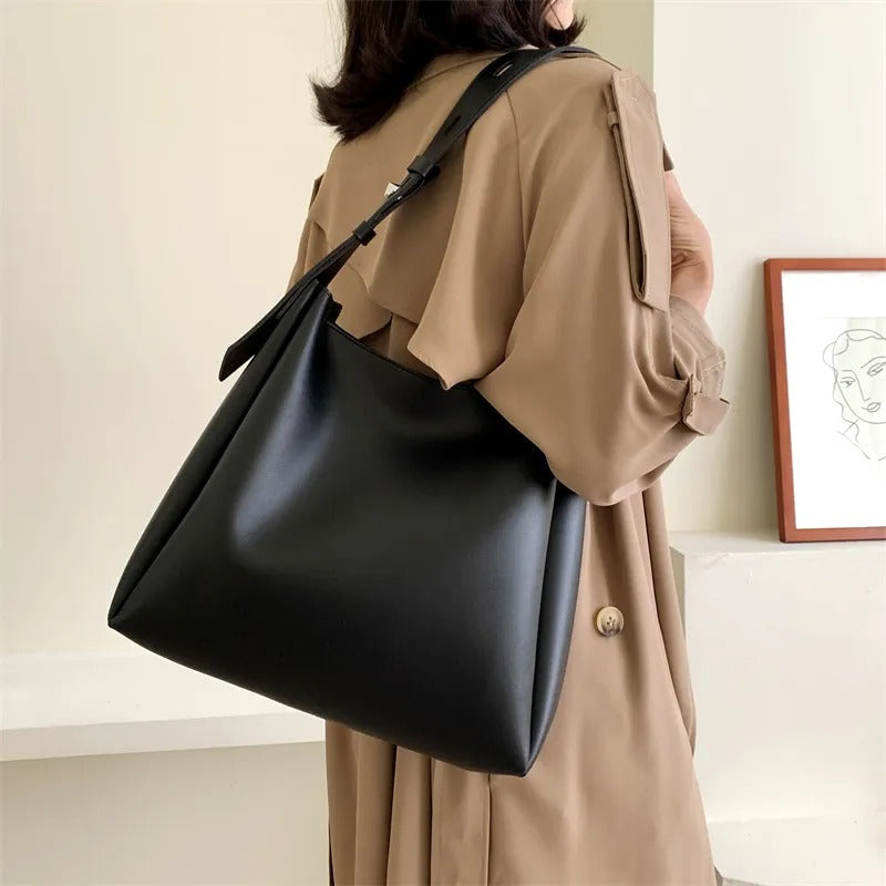 Valantomode | Luna Minimalist Hobo – Premium Vegan Leather Wide-Strap Shoulder Bag with Pouch
