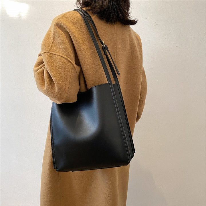 Valantomode | The ‘Aurelius’ Veridian Sovereign Monolith – Women's Premium Vegan Leather Executive Tote