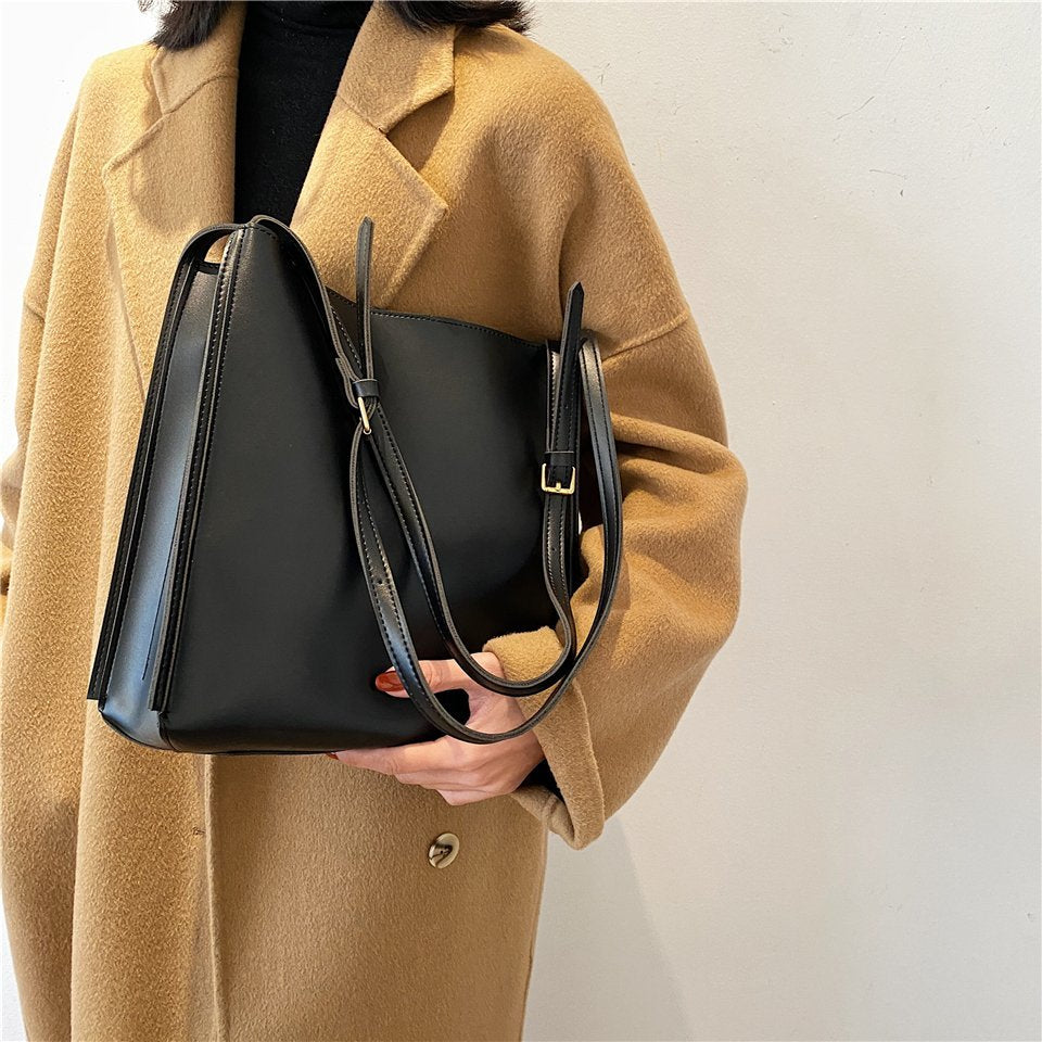 Valantomode | The ‘Aurelius’ Veridian Sovereign Monolith – Women's Premium Vegan Leather Executive Tote