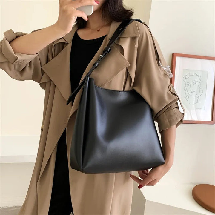 Valantomode | Luna Minimalist Hobo – Premium Vegan Leather Wide-Strap Shoulder Bag with Pouch