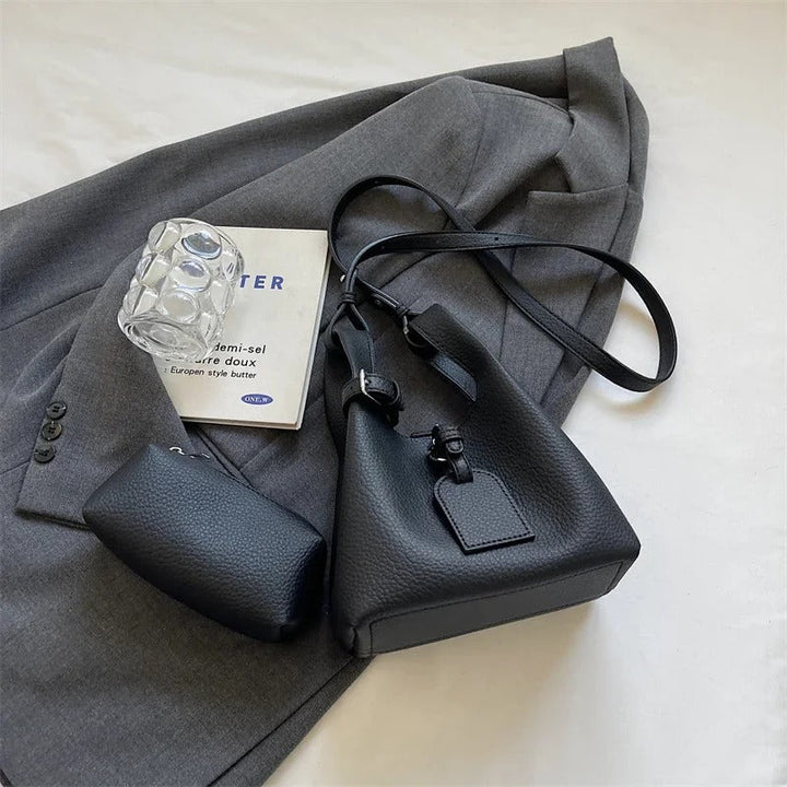 Valantomode | Luna Pebble Cyclus – Premium Pebbled Vegan Leather Mini Bucket Bag with Modular Pouch