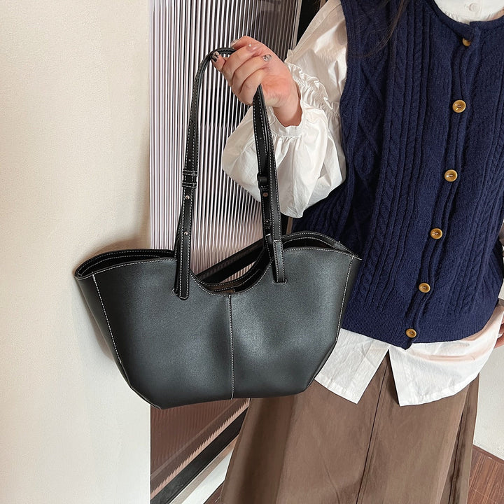 Valantomode | Amara Command Executive – 46cm Premium Vegan Leather Oversized Professional Tote