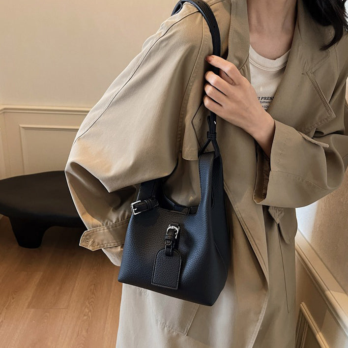 Valantomode | Luna Pebble Cyclus – Premium Pebbled Vegan Leather Mini Bucket Bag with Modular Pouch