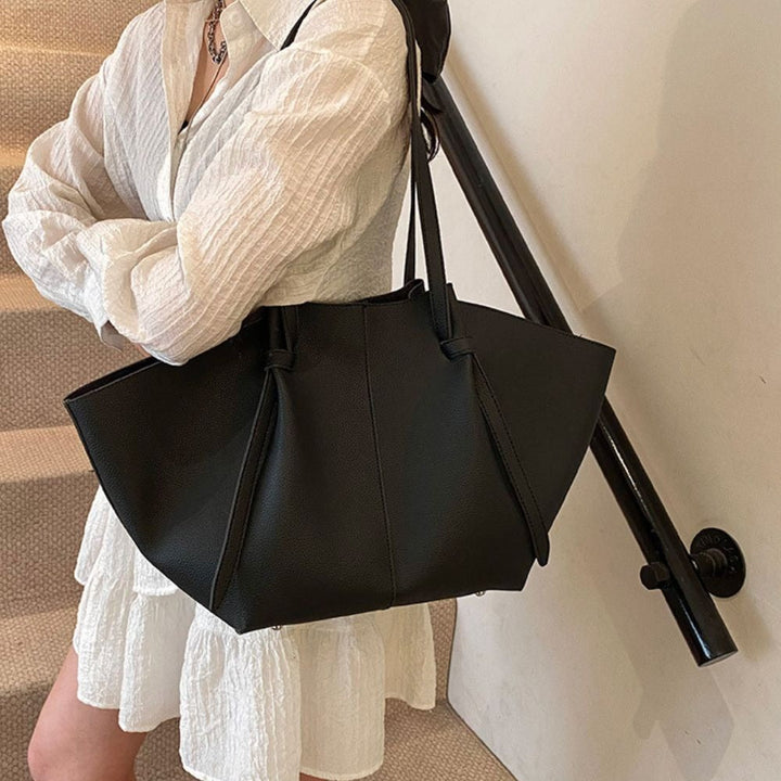 Valantomode | Amara Goliath Executive – 53cm Premium Vegan Leather XL Oversized Professional Tote