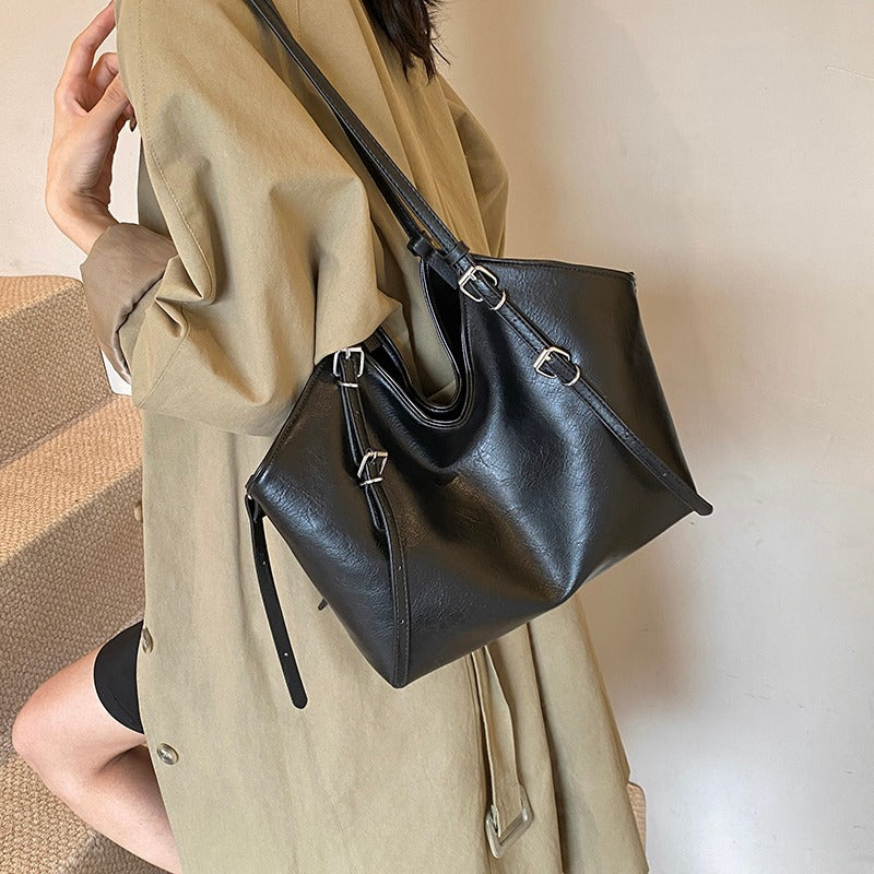 Valantomode | Amara Horizon Executive – Premium Vegan Leather Large Professional Shoulder Bag