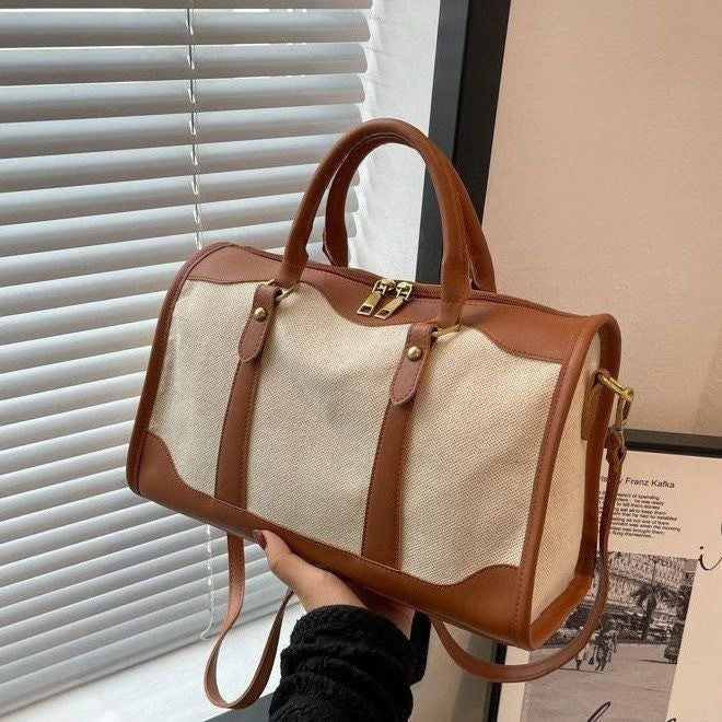 Valantomode | Odyssey Two-Tone Duffle – Premium Canvas & Vegan Leather Weekend Travel Bag