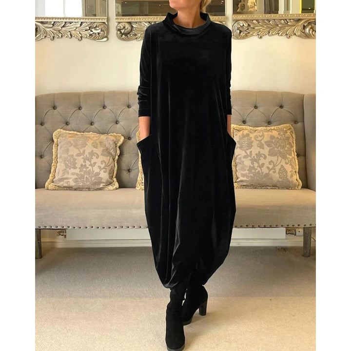 Valantomode | Chic Long Dress with Convenient Pockets for Every Occasion