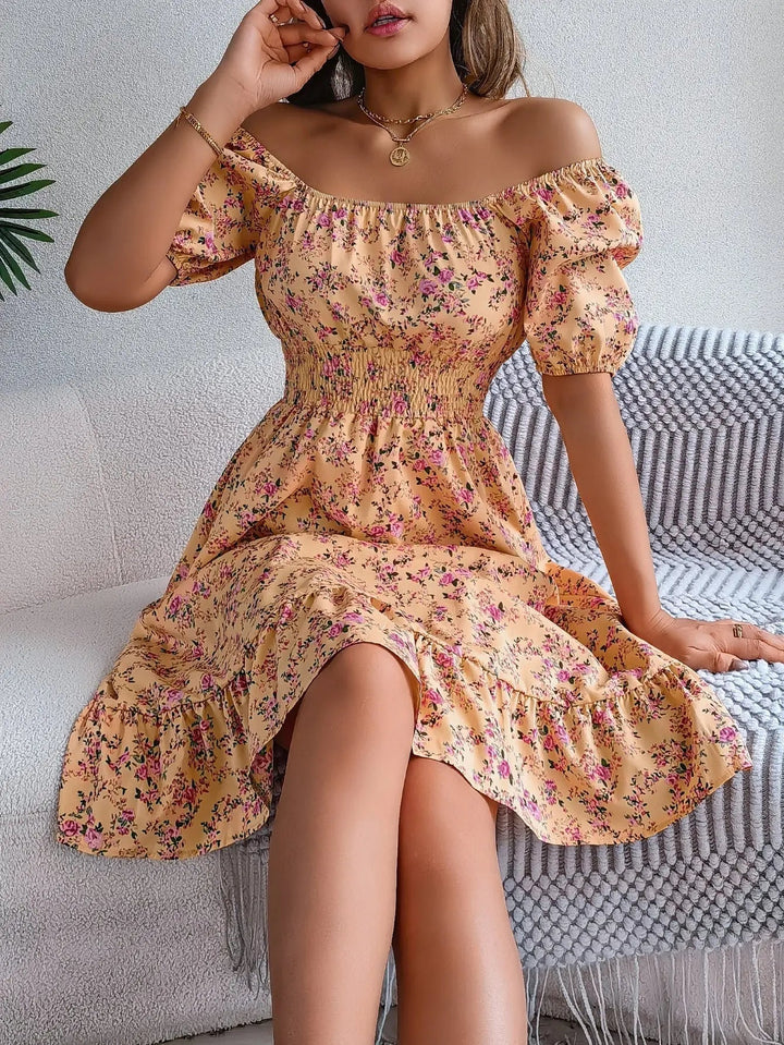 Valantomode | Charming Floral Dress with Square Neckline for Everyday Wear