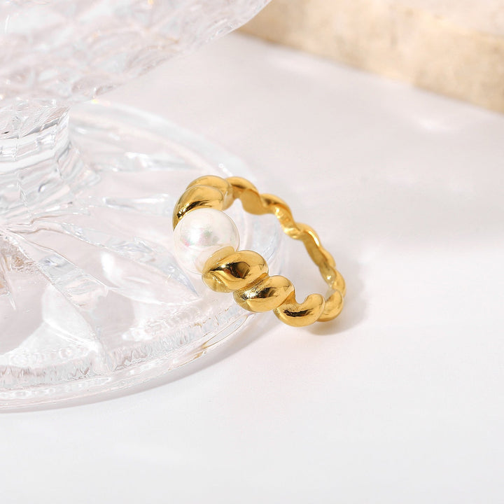 Valantomode | Plated Helical Swirl Ring with Freshwater Pearl for Women