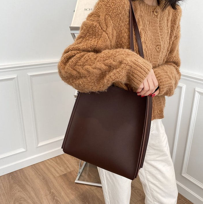 Valantomode | The ‘Aurelius’ Veridian Sovereign Monolith – Women's Premium Vegan Leather Executive Tote